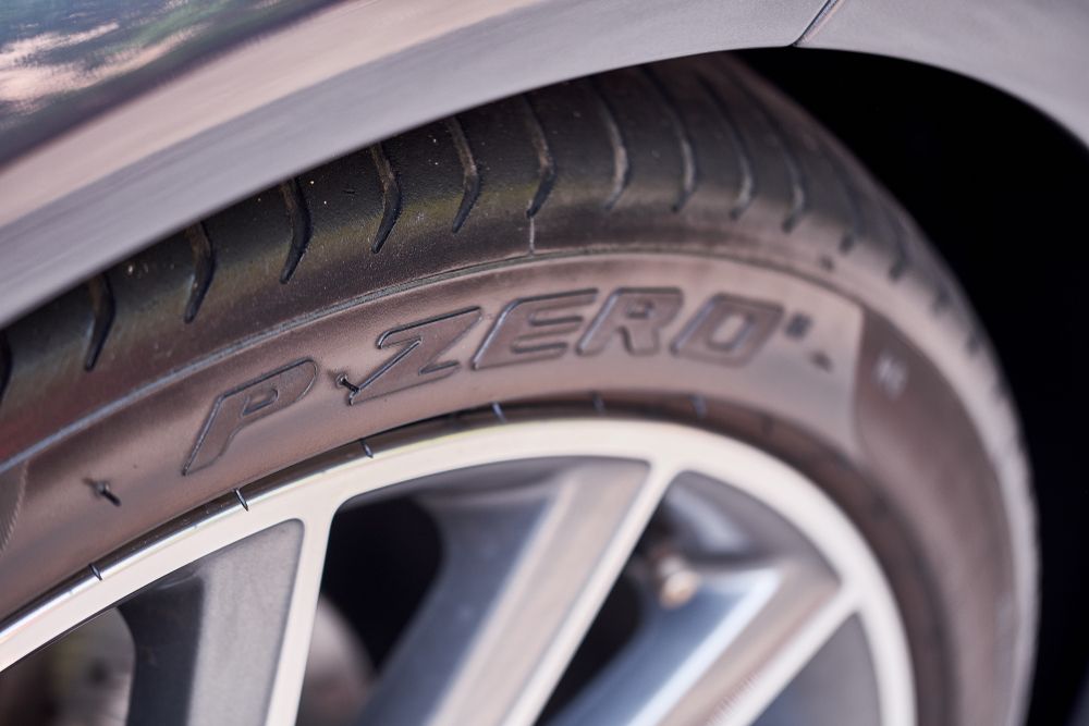 ยาง Pirelli P ZERO